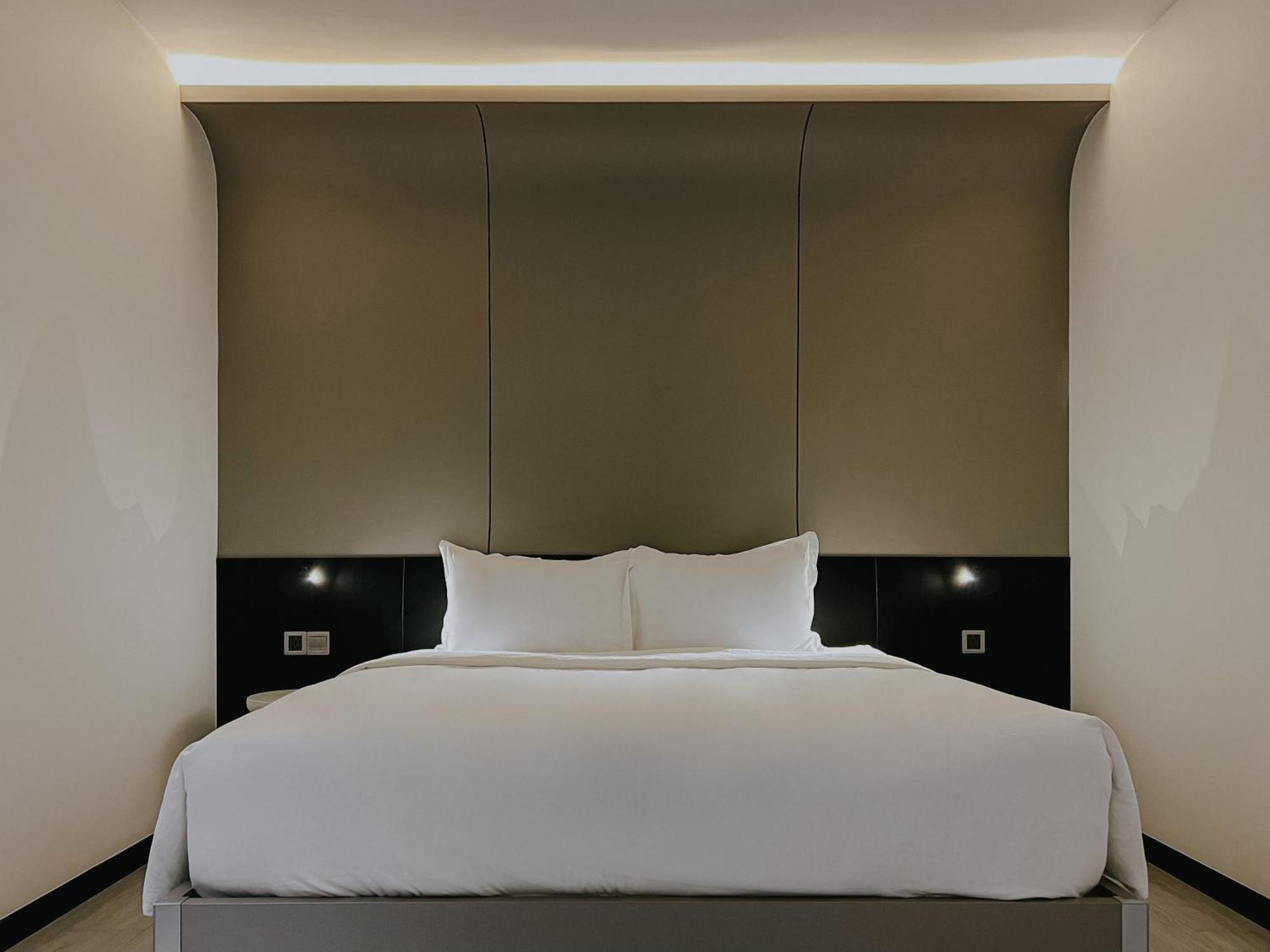The Concept Hotel Hcmc- District 1 Ho Şi Min Dış mekan fotoğraf