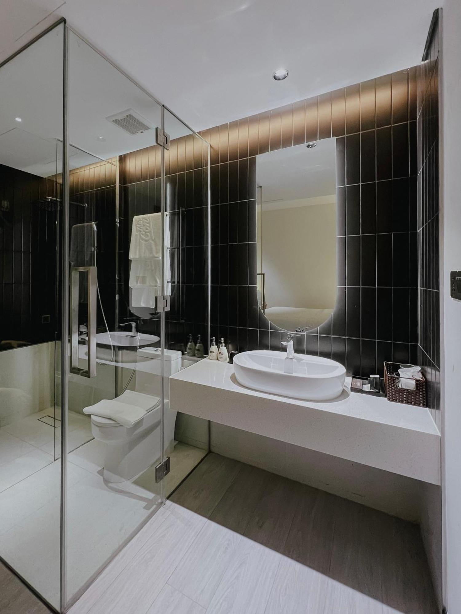 The Concept Hotel Hcmc- District 1 Ho Şi Min Dış mekan fotoğraf